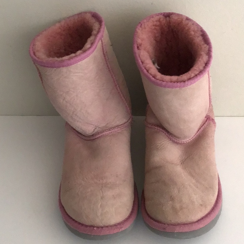 UGG classic short boot